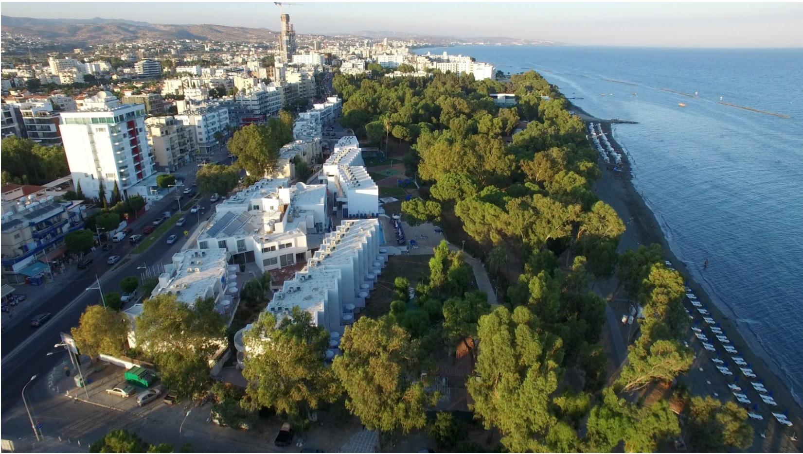 Park Beach Hotel Limassol Exterior photo